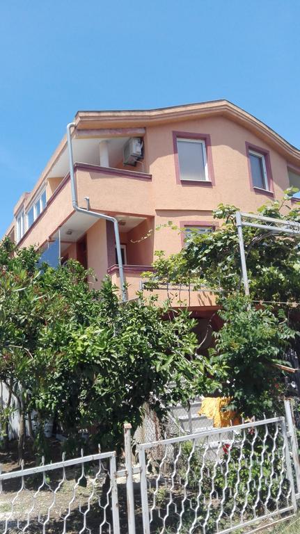Apartments Vila Fata Ulcinj Exterior foto